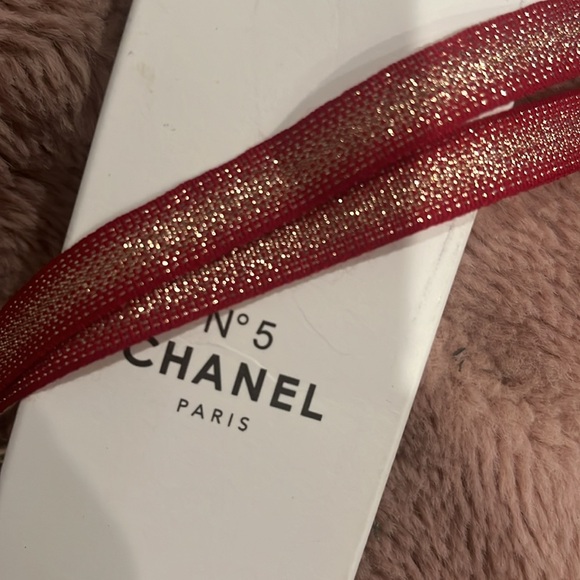 Chanel Parfums NIB bag charm - Picture 3 of 3